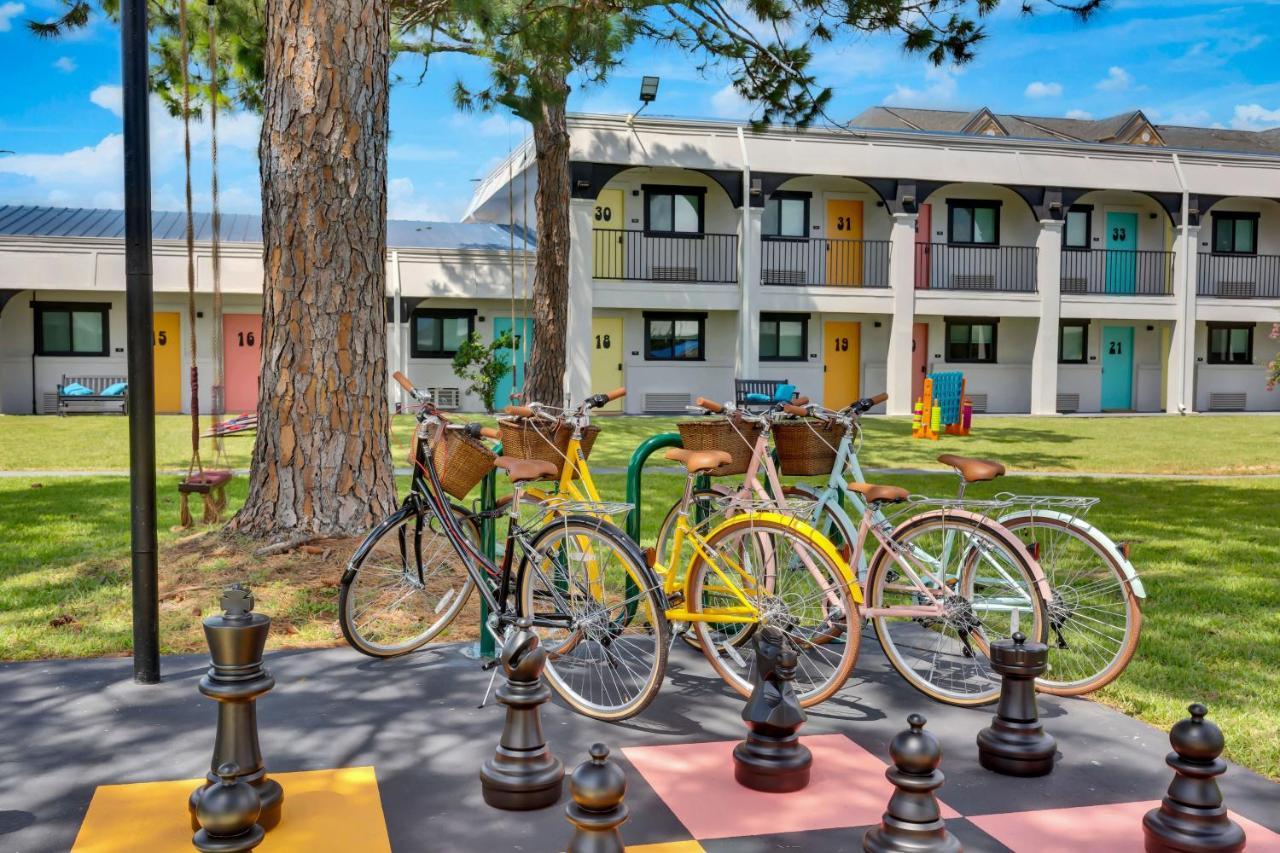 Hotel Mccoy - Art, Libations, Pool Society College Station Exterior photo
