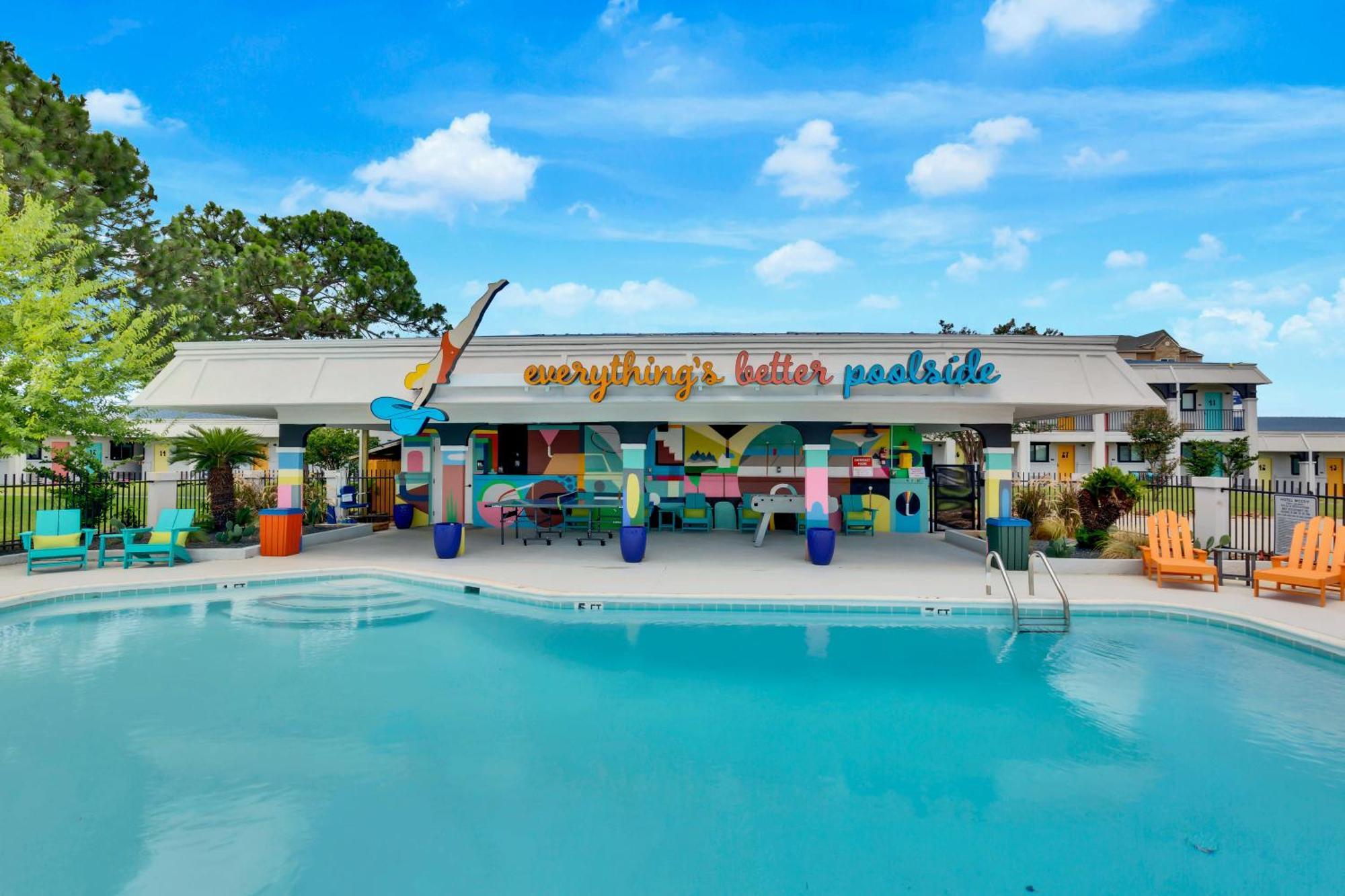 Hotel Mccoy - Art, Libations, Pool Society College Station Exterior photo