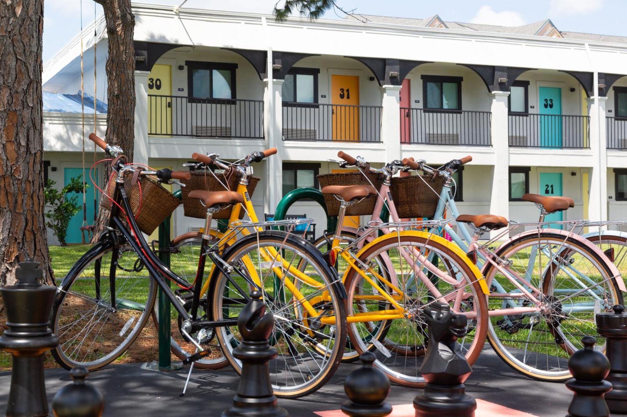 Hotel Mccoy - Art, Libations, Pool Society College Station Exterior photo